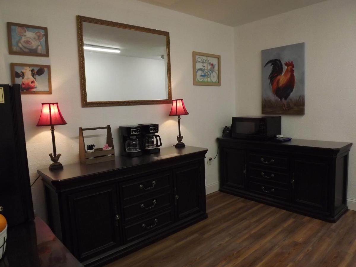 Crest Country Inn Williamsburg Экстерьер фото